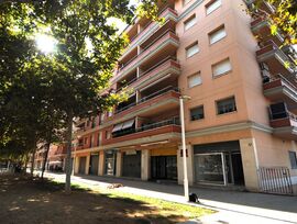 Venta de local polivalente bien situado en Malgrat de Mar
