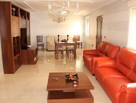 EXCLUSIVA CASA EN LOBRES