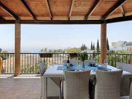 VILLA DE LUJO EN SALOBREÑA