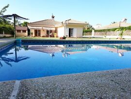 GENERIC ADVERTISEMENT. HOUSES FOR RENT IN ROTA. LISTED IN ROTA NAVSTA HOUSING