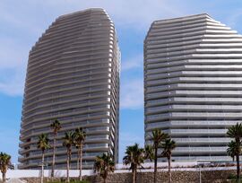 Lujoso Residencial de 3 Dormitorios en Sunset Cliffs
