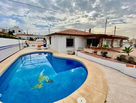 Chalet muy cerca de la playa