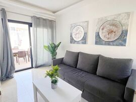 Amplia Casa Dúplex con Terrazas en Urbanización Golf del Sur