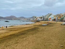 OPORTUNIDAD ÚNICA: RESTAURANTE EN PLAYA DE LAS CANTERAS