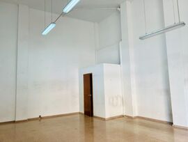 Se vende local Comercial en Biar