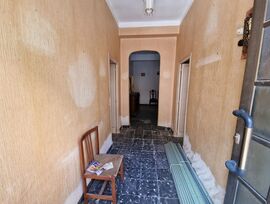 CASA INDEPENDIENTE AMPLIA Y CON GRANDES POSIBILIDADES PARA REFORMAR COMPLETAMENTE A TU GUSTO
