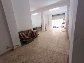 LOCAL COMERCIAL ESQUINERO CON GRANDES POSIBILIDADES