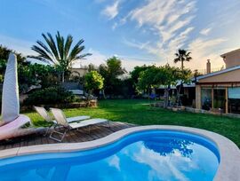 Coqueto Chalet en Palma con piscina y jardín privado. Impecable, cerca de Es Pil.larí, Playa de Palma