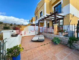 CHALET PAREADO DE LUJO EN LAGOS