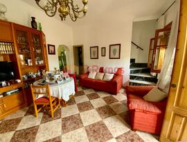 CASA EN EL CORAZON DE VELEZ-MALAGA