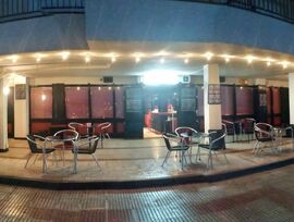 Bar Copas Musical en pleno corazón del puerto de L’Escala