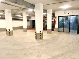 Local almacén en la calle Valencia-Castillejos