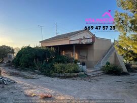 CASA DE CAMPO EN PURIAS (LORCA) CON ESPACIO PARA CABALLOS