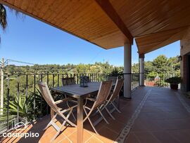 VIVE A LO GRANDE EN CASTELLNOU  | 366 m² | PISCINA PRIVADA