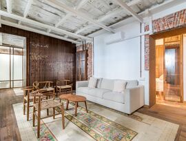 Exclusivo Piso Reformado con Encanto Rústico en Justicia