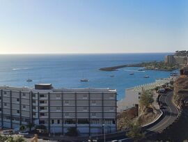 Elegante Apartamento de 1 Dormitorio en el Complejo Mayfair, Arguineguin con Impresionantes Vistas al Mar