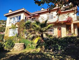 Maravillosa casa con dos pisos y Licencia Turistca!