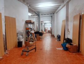 Interesante local comercial en el barrio de San Blas de Alicante