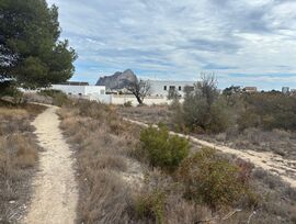 ¡Construye tu paraíso! Parcela de ensueño en Calpe