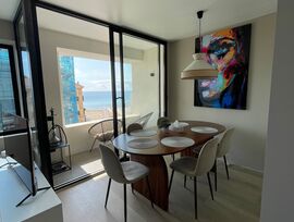¡Vive frente al mar en el corazón de Alicante! Exclusivo apartamento en la playa del Postiguet, Alicante