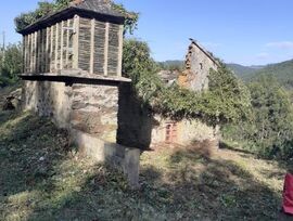 CASA DE PUEBLO PARA RESTAURAR EN CERVO CEDEIRA