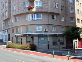 Fabuloso Local comercial en esquina en la Avenida de Arteixo de A Coruña