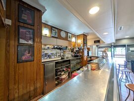 Oportunidad, se vende Bar funcionando en el Paseo de Larratxo.