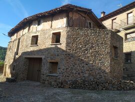 CASA DE PIEDRA EN LAGUNA DE CAMEROS
