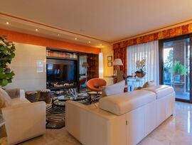 Espectacular Chalet pareado A.V de Madrid