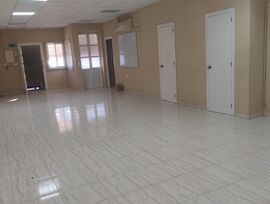 🏢 OFICINA EN ALQUILER EN PLENO CENTRO DE MÉRIDA – UBICACIÓN INMEJORABLE JUNTO AL ALCAZABA