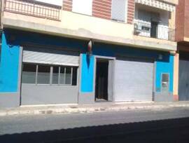 Unidad comercial en La Pobla Llarga
