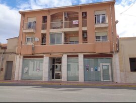 Unidad comercial en Daya Nueva