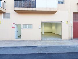 Unidad comercial en Huercal de Almeria