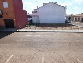 Parcela urbana edificable en Montijo