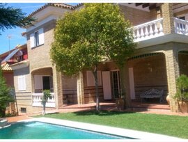 Villa en Valencina de la Concepcion