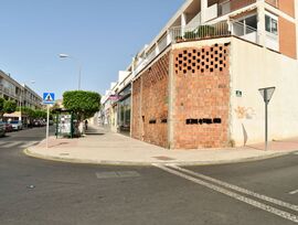 Unidad comercial en Huercal de Almeria