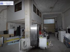 Unidad comercial en Pamplona - Iruña