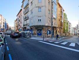 Unidad comercial en Santander