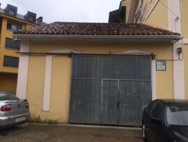 Unidad comercial en Saron