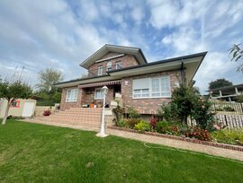 Villa en Barcena de Cicero