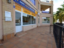 Unidad comercial en Orihuela Costa