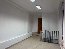 Unidad comercial en Velilla de San Antonio