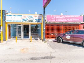 Unidad comercial en Orihuela Costa