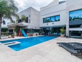 Villa en San Juan Playa