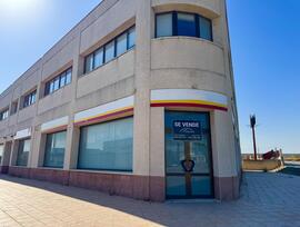 Unidad comercial en Bollullos de la Mitacion