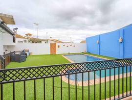 Villa en Carrion de los Cespedes