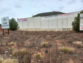 Terreno industrial en Cabanes