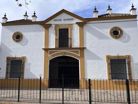 Nave en Lora del Rio