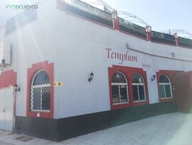 Unidad comercial en Vera playa