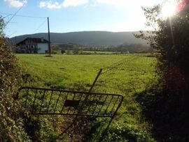 Parcela urbana en Cenoz